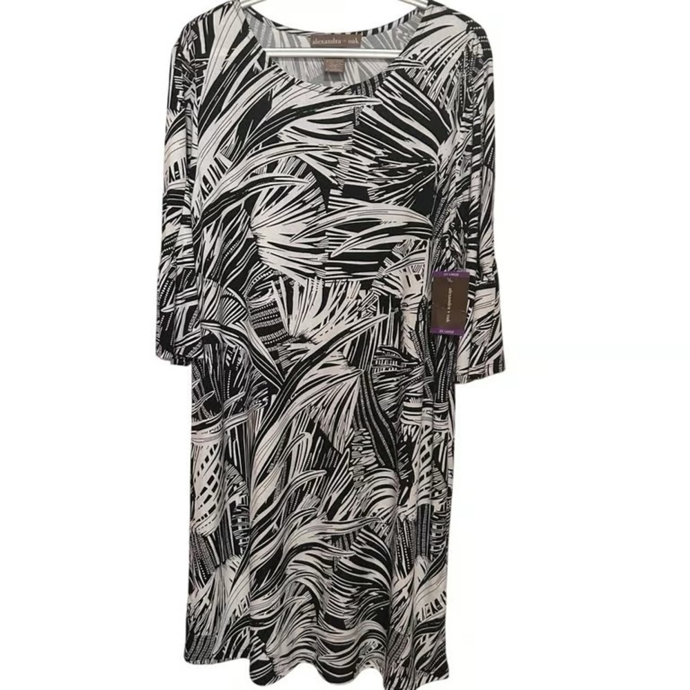Black & White Abstract Palm Print Shift Dress by Alexandra